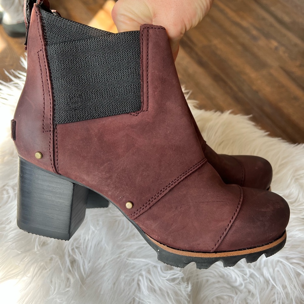 Sorel suede booties women’s size 7.5